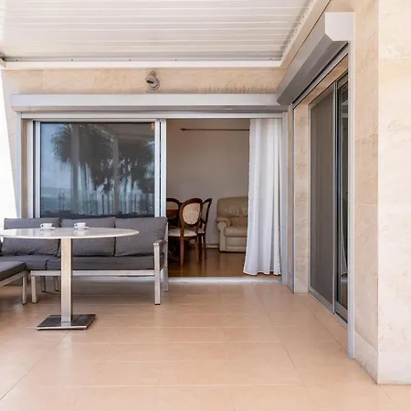 Apartament Beachfront Luxury Living *