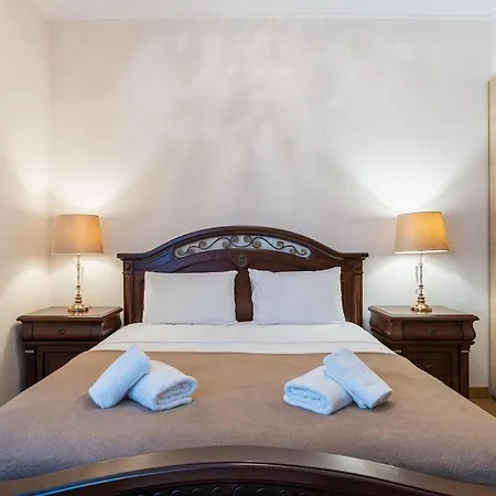 Beachfront Luxury Living Apartament